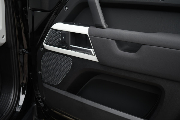 Land Rover Defender 110 3.0 D250 Rock-X Luchtv 22-Kahn Trekh Meridian El-stoel 360