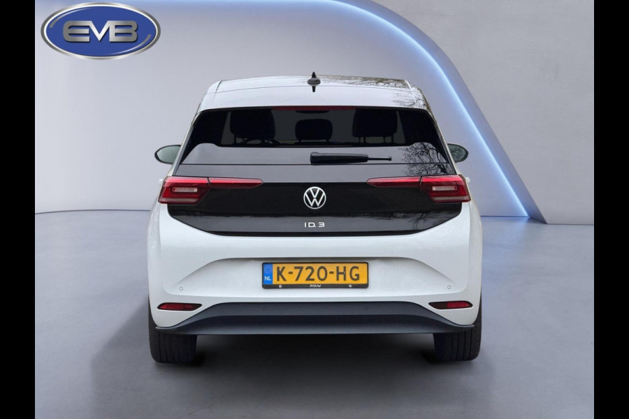 Volkswagen ID.3 First Max 58 kWh, panoramadak, camera, 20 inch, stoelverwarming, parelmoer, 1 e eigenaar, NL auto met nap
