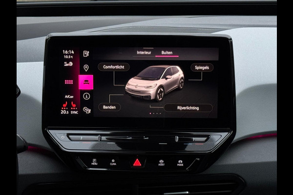 Volkswagen ID.3 First Max 58 kWh, panoramadak, camera, 20 inch, stoelverwarming, parelmoer, 1 e eigenaar, NL auto met nap