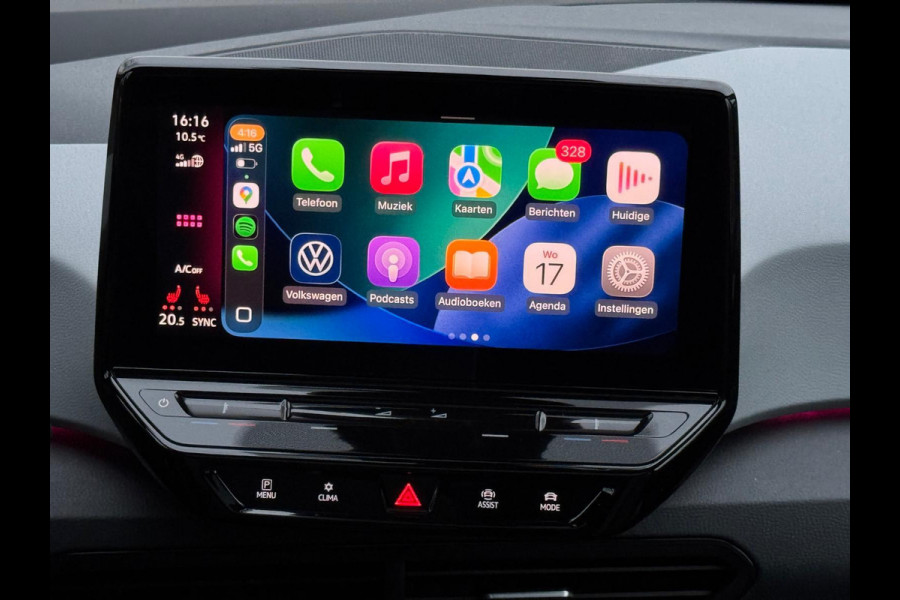 Volkswagen ID.3 First Max 58 kWh, panoramadak, camera, 20 inch, stoelverwarming, parelmoer, 1 e eigenaar, NL auto met nap