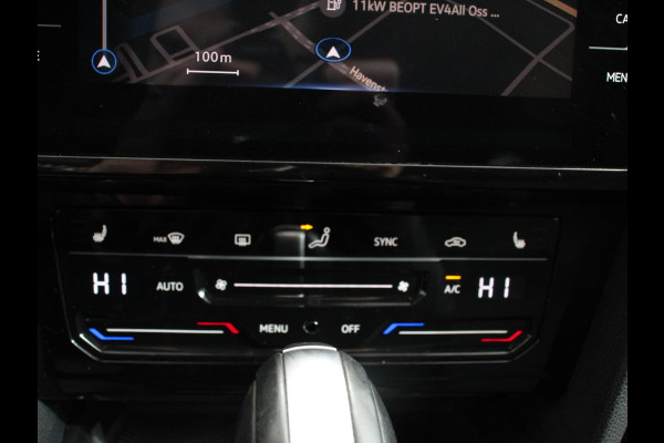 Volkswagen Passat Variant 1.5 TSI 150 pk DSG Elegance High | Navigatie | Apple Carplay/Android Auto | Parkeersensoren | Camera | Elektrische achterklep | Adaptive Cruise Control | Virtual Cockpit | Afneembare trekhaak | Ledverlichting | Bestuurderstoel elektrisch