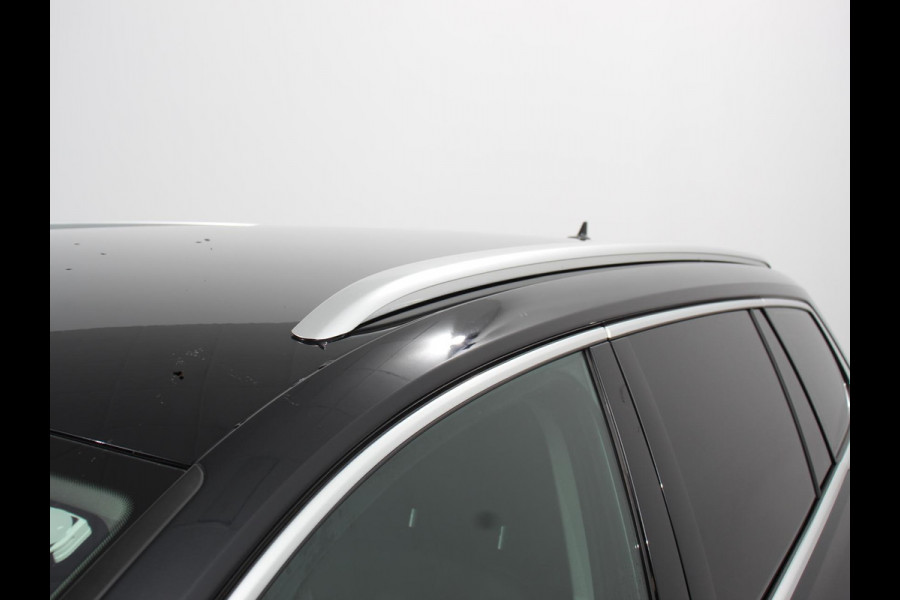 Volkswagen Passat Variant 1.5 TSI 150 pk DSG Elegance High | Navigatie | Apple Carplay/Android Auto | Parkeersensoren | Camera | Elektrische achterklep | Adaptive Cruise Control | Virtual Cockpit | Afneembare trekhaak | Ledverlichting | Bestuurderstoel elektrisch