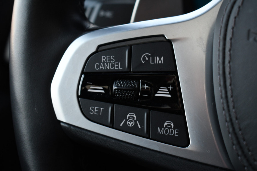 BMW X5 xDrive45e 394pk M-Sport Pano HUD ACC 360 Laser Trekhaak