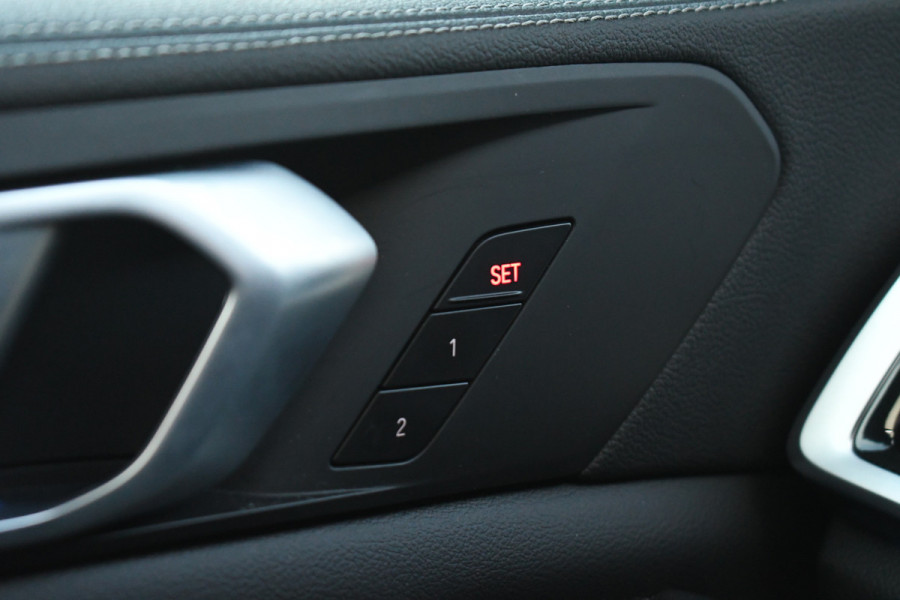 BMW X5 xDrive45e 394pk M-Sport Pano HUD ACC 360 Laser Trekhaak