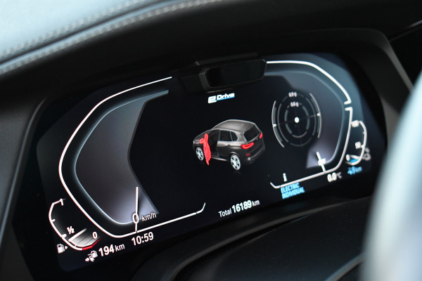 BMW X5 xDrive45e 394pk M-Sport Pano HUD ACC 360 Laser Trekhaak