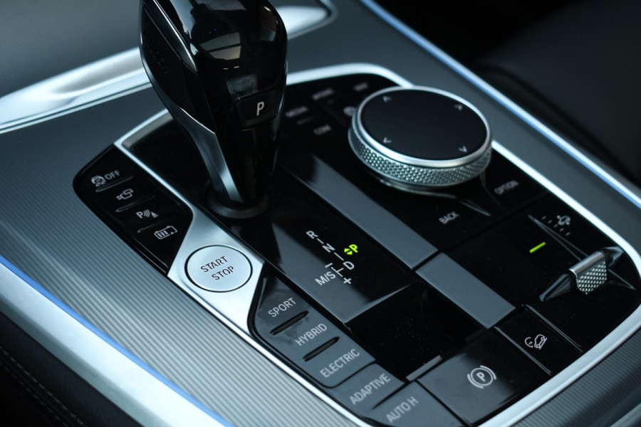 BMW X5 xDrive45e 394pk M-Sport Pano HUD ACC 360 Laser Trekhaak