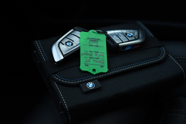 BMW X5 xDrive45e 394pk M-Sport Pano HUD ACC 360 Laser Trekhaak