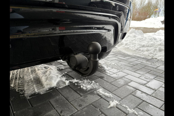 Land Rover Range Rover Evoque 1.5 P300e AWD R-Dynamic | Panoramadak | Elek. Wegklapbare Trekhaak | Cold Climate Pack | Elek. achterklep | Dodehoeksensoren | Adaptive Cruise |