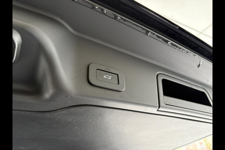 Land Rover Range Rover Evoque 1.5 P300e AWD R-Dynamic | Panoramadak | Elek. Wegklapbare Trekhaak | Cold Climate Pack | Elek. achterklep | Dodehoeksensoren | Adaptive Cruise |