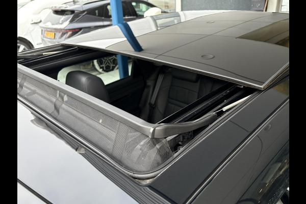 Land Rover Range Rover Evoque 1.5 P300e AWD R-Dynamic | Panoramadak | Elek. Wegklapbare Trekhaak | Cold Climate Pack | Elek. achterklep | Dodehoeksensoren | Adaptive Cruise |