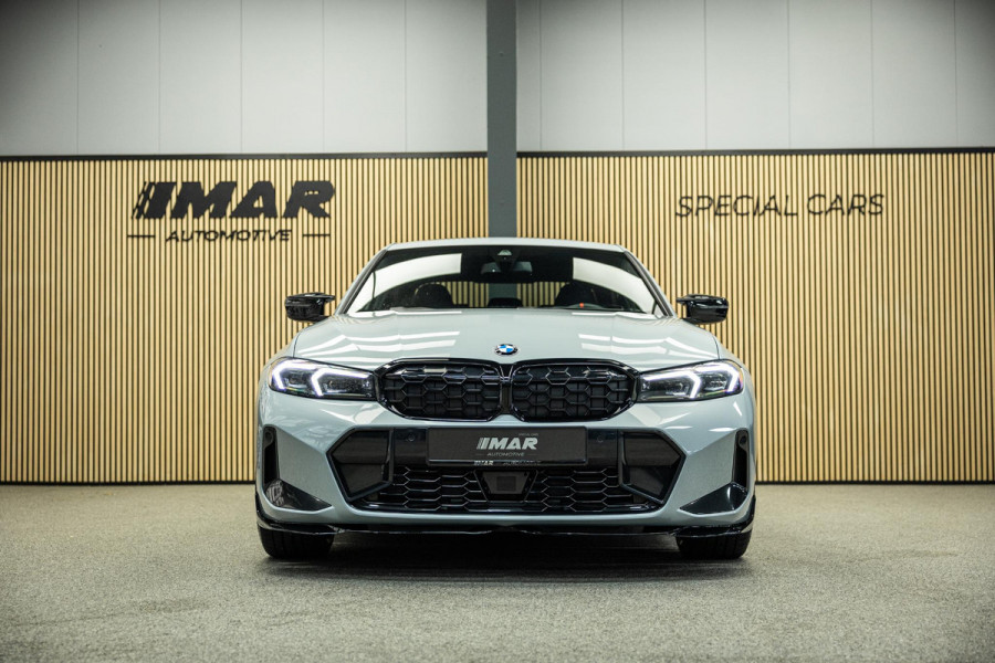 BMW 3-serie M340i xDrive | M-Performance Pack | M-stoelen | Head-Up | Carbon inleg | 20'' velgen | Sportstuur |
