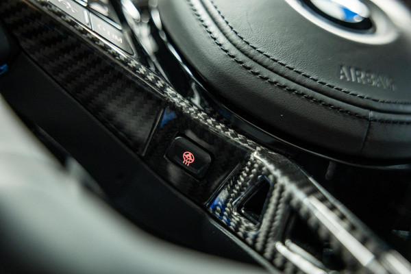 BMW 3-serie M340i xDrive | M-Performance Pack | M-stoelen | Head-Up | Carbon inleg | 20'' velgen | Sportstuur |