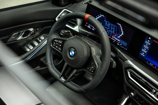 BMW 3-serie M340i xDrive | M-Performance Pack | M-stoelen | Head-Up | Carbon inleg | 20'' velgen | Sportstuur |