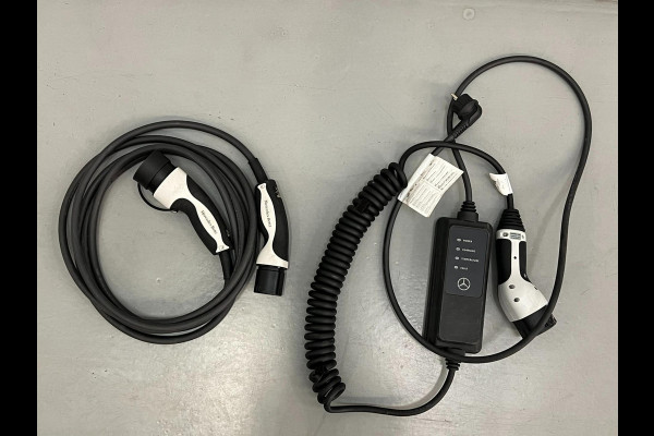 Mercedes-Benz GLC 300e / AMG / Burmester / CarPlay / Keyless