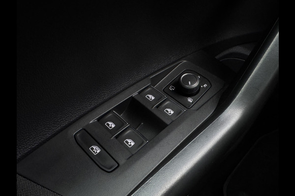 Volkswagen Polo 2.0 TSI GTI TSI 210PK DSG GTI-SPORT CARPLAY/LED/NAVI FABRIEKSGARANTIE