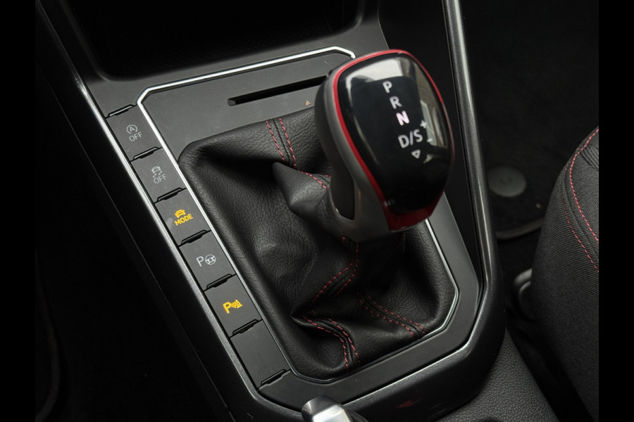 Volkswagen Polo 2.0 TSI GTI TSI 210PK DSG GTI-SPORT CARPLAY/LED/NAVI FABRIEKSGARANTIE