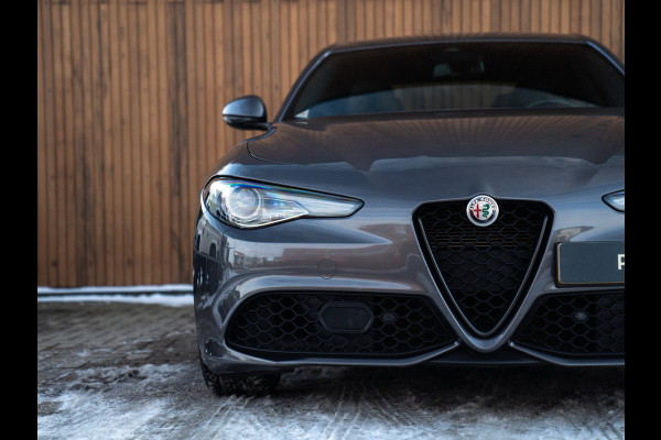 Alfa Romeo Giulia 2.0T Veloce 280pk | Adapt. cruise | CarPlay | Orig. NL