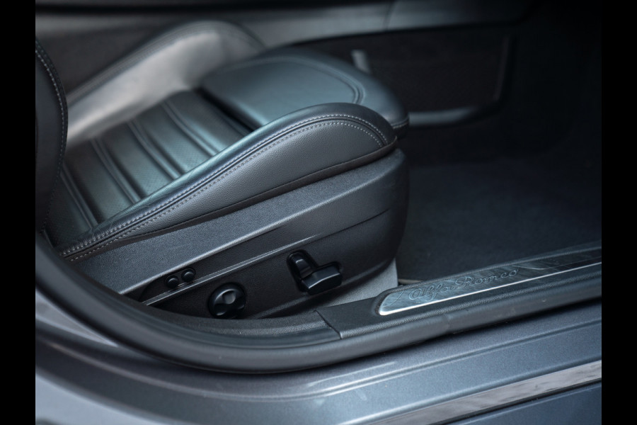 Alfa Romeo Giulia 2.0T Veloce 280pk | Adapt. cruise | CarPlay | Orig. NL