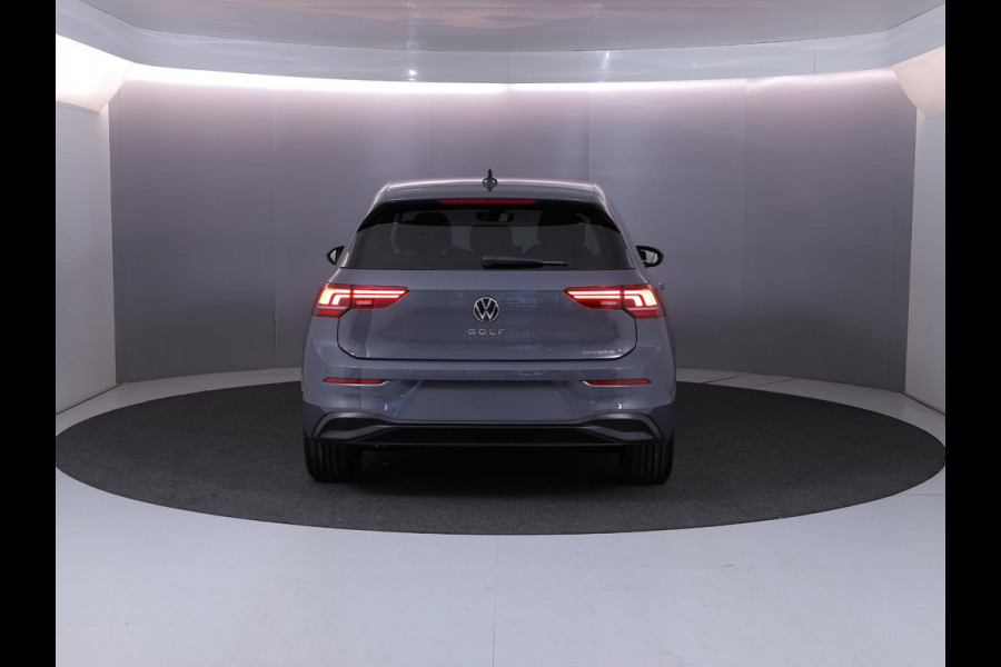 Volkswagen Golf Life Edition 1.5 eHybrid 150 kW / 204 PK Hatchback