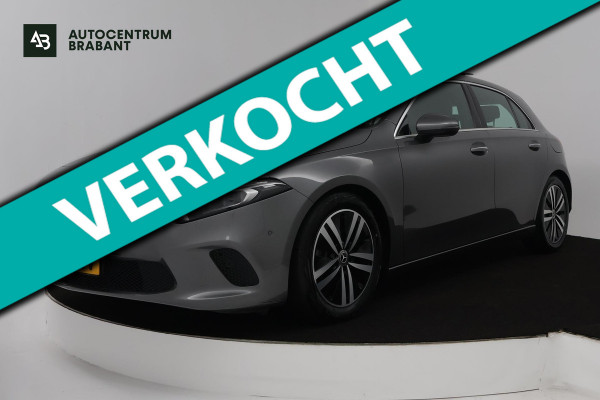 Mercedes-Benz A-Klasse 180 Business Solution Luxury (PANORAMADAK, TREKHAAK, STOELVERWARMING, ELEKTR STOELEN, SFEERVERLICHTING)