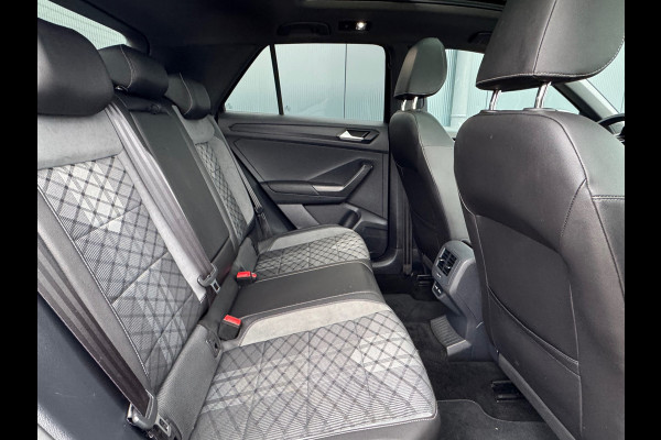 Volkswagen T-Roc 1.0 TSI R-Line * Panorama * Adaptieve Cruise Control * Carplay *