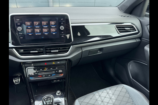 Volkswagen T-Roc 1.0 TSI R-Line * Panorama * Adaptieve Cruise Control * Carplay *