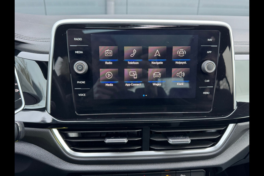 Volkswagen T-Roc 1.0 TSI R-Line * Panorama * Adaptieve Cruise Control * Carplay *