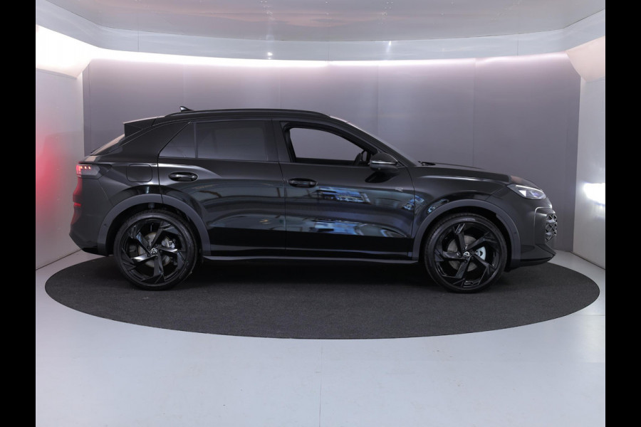 Volkswagen T-Roc R-Line First Edition 1.5 eTSI 110 kW / 150 PK SUV