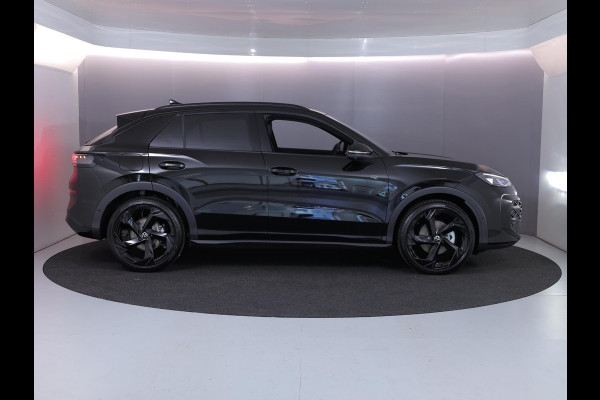 Volkswagen T-Roc R-Line First Edition 1.5 eTSI 110 kW / 150 PK SUV