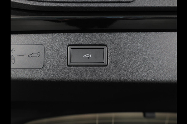 Volkswagen T-Roc R-Line First Edition 1.5 eTSI 110 kW / 150 PK SUV