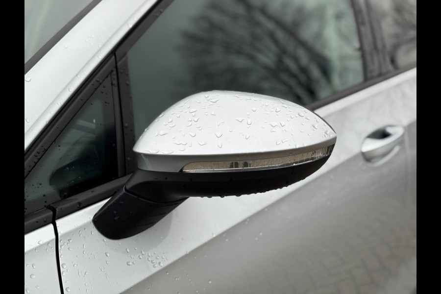 Volkswagen Golf 1.0 TSI Life | Navi, ACC, Airco, Stuur + Stoelverw, Carplay/Android | Dealeronderhouden | NAP |