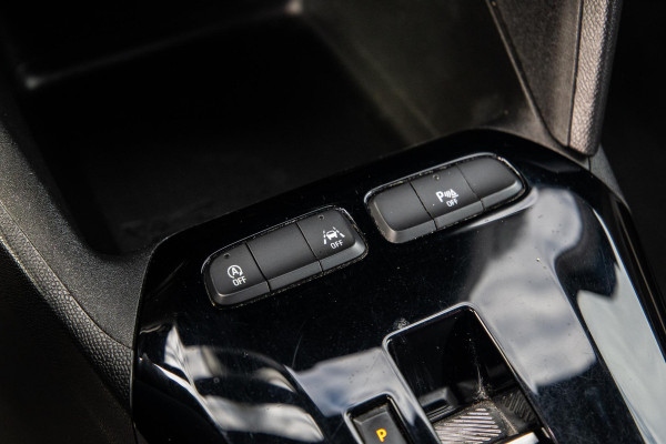 Opel Corsa 1.2 Turbo GS BLACK LINE / APPLE CARPLAY / AUTOMAAT / 360 CAMERA / STOELVERWARMING