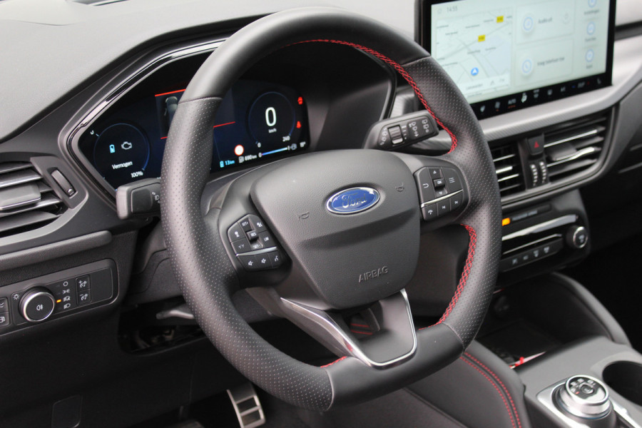 Ford Kuga 2.5-243pk PHEV ST-Line X. Trekgewicht 2.100kg. Nieuw Model ! Van €. 54.937,- voor €. 43.735,- Trekgewicht van 2.100kg ! Elektr. panodak., elektr. trekhaak, stoel-, stuur- en voorraamverw., 360gr. Camera, HUD, AppleCarplay/Androidauto, Elektr. verstelb. comfortstoelen, LED verl.