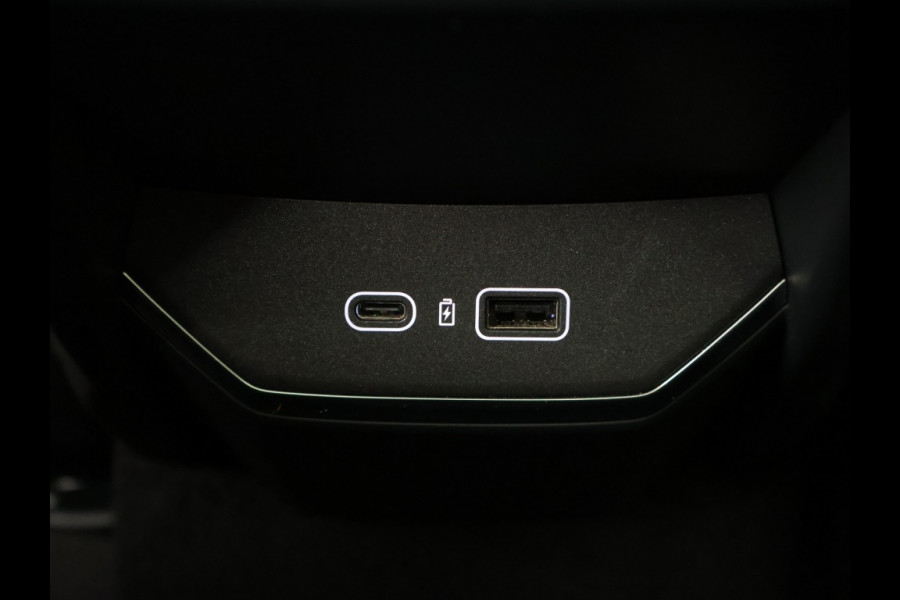 Lynk & Co 01 262PK PLUGIN HYBRID | PANO | 1.800KG TREKGEWICHT | 2023