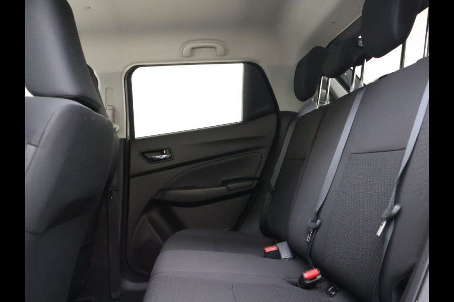 Suzuki Swift 1.2 Style Smart HYBRID | CARPLAY | CAMERA | 4161KM!