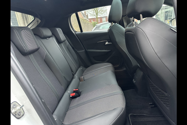 Peugeot 208 1.2 PureTech GT-Line CLIMA / CRUISE / PANO / 3D / AUTO / CAMERA