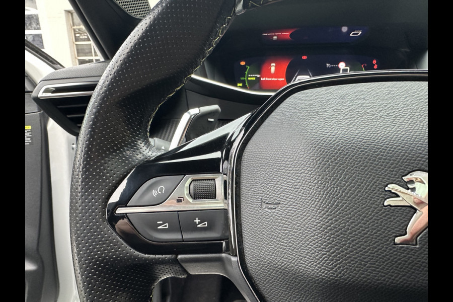 Peugeot 208 1.2 PureTech GT-Line CLIMA / CRUISE / PANO / 3D / AUTO / CAMERA