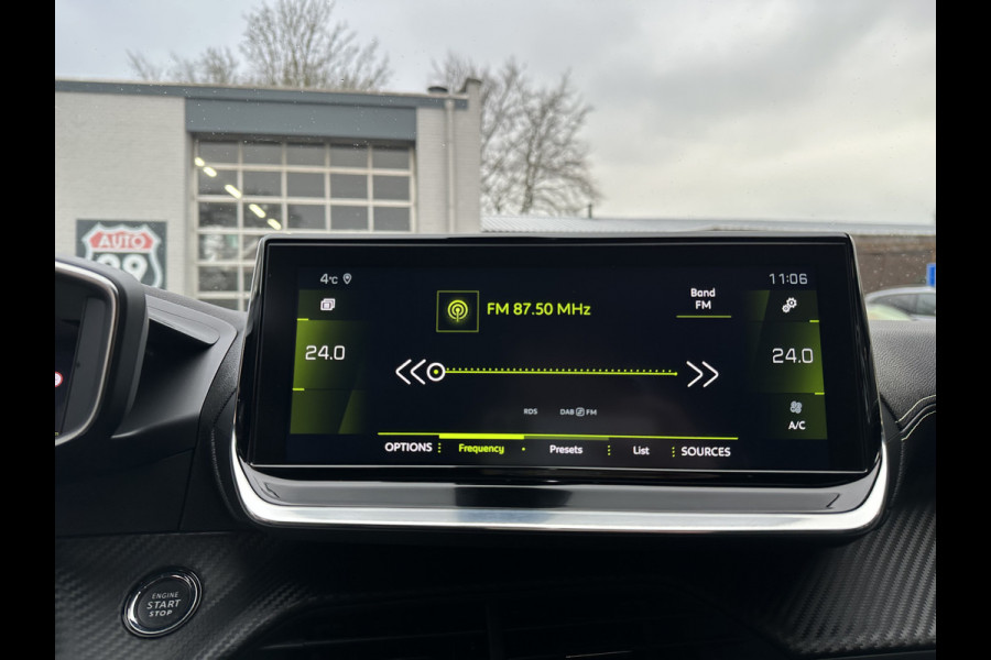 Peugeot 208 1.2 PureTech GT-Line CLIMA / CRUISE / PANO / 3D / AUTO / CAMERA