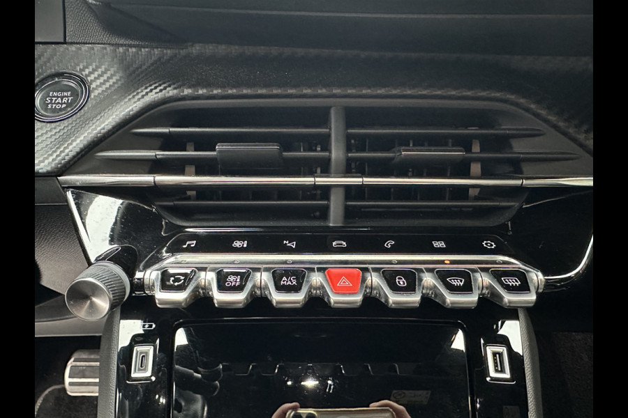 Peugeot 208 1.2 PureTech GT-Line CLIMA / CRUISE / PANO / 3D / AUTO / CAMERA