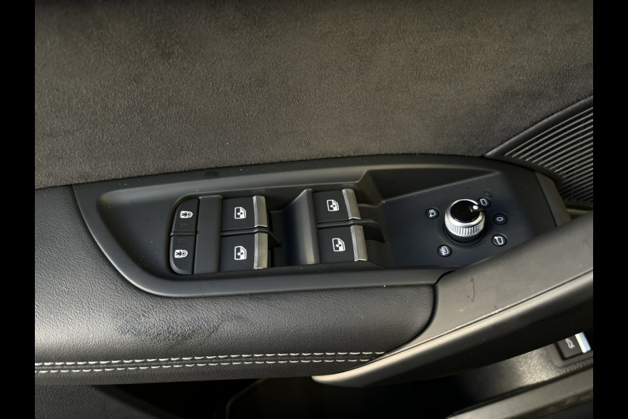 Audi Q5 50 TFSI e-PHEV S edition Competition LUCHTVERING! TREKHAAK! B&O