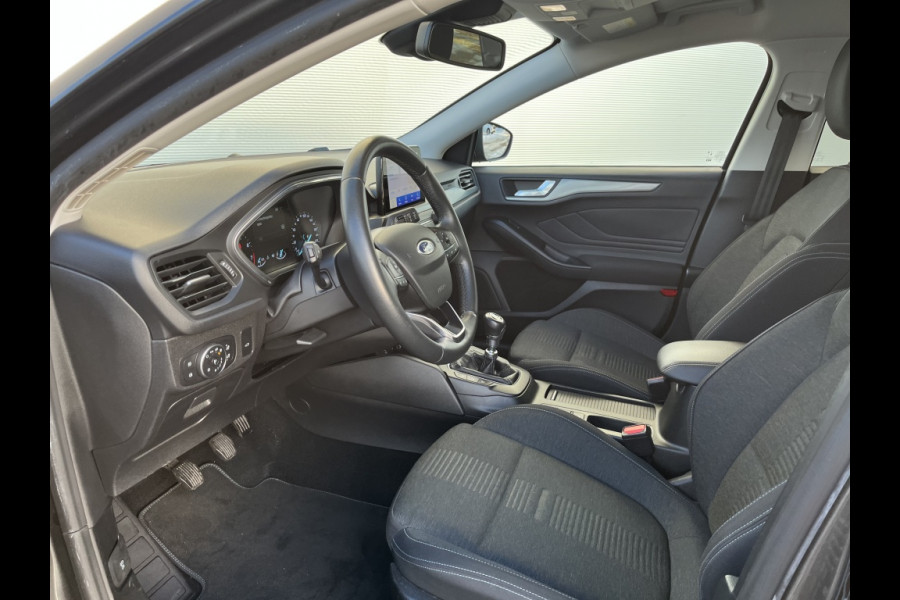 Ford FOCUS Wagon 1.0 EcoB. Active Bns TREKHAAK! WINTERPACK! DESIGNPACK