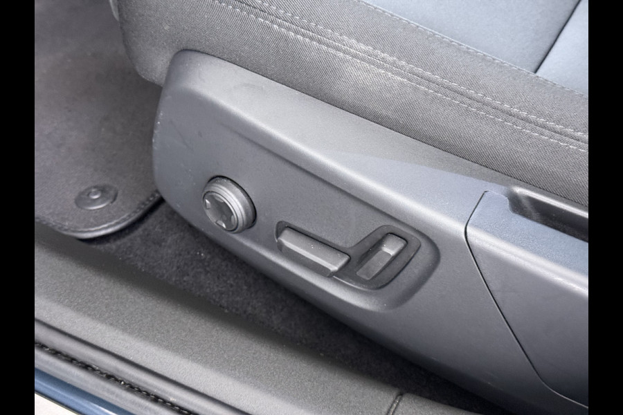 Polestar 2 408PK AWD Long Range Dual Motor 78kWh SOH 93% Trekhaak Adap.Cruise HarmanKardon®-Audio Panoramadak Apple Carplay Android Auto Na Elek.Achterklep/Stoelen Lmv 19" Google Maps Keyless Led Origineel Nederlandse Auto Dealeronderhouden 4WD