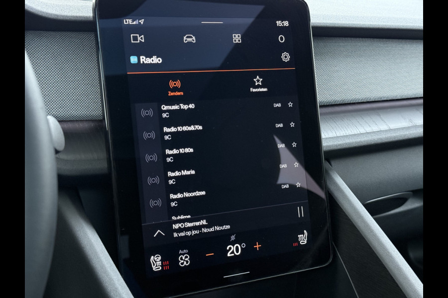 Polestar 2 408PK AWD Long Range Dual Motor 78kWh SOH 93% Trekhaak Adap.Cruise HarmanKardon®-Audio Panoramadak Apple Carplay Android Auto Na Elek.Achterklep/Stoelen Lmv 19" Google Maps Keyless Led Origineel Nederlandse Auto Dealeronderhouden 4WD