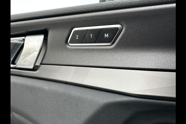 Lynk & Co 01 1.5 | PHEV | Panorama | 20"LM | Infinity| LAge km-stand |