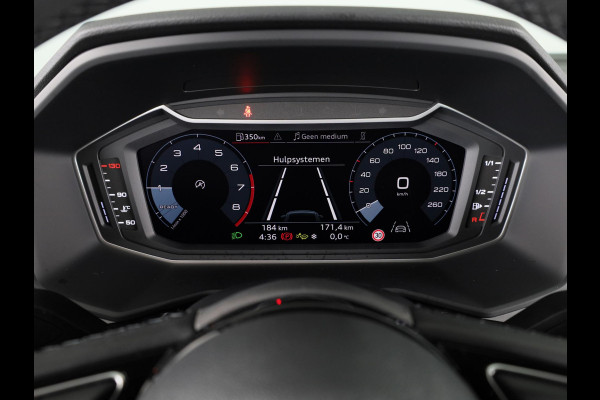 Audi A1 Sportback 25 TFSI S edition 95pk | Parkeerhulp plus | Automatische airco | Navigatie via App | 17 inch lichtmetalen velgen | Dak in contrast kleur