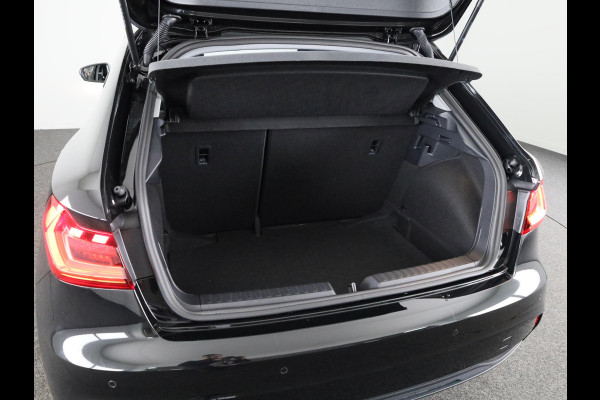 Audi A1 Sportback 25 TFSI S edition 95pk | Parkeerhulp plus | Automatische airco | Navigatie via App | 17 inch lichtmetalen velgen | Dak in contrast kleur