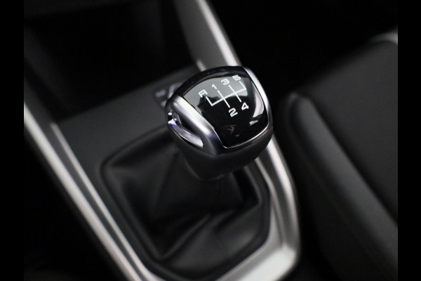 Audi A1 Sportback 25 TFSI S edition 95pk | Parkeerhulp plus | Automatische airco | Navigatie via App | 17 inch lichtmetalen velgen | Dak in contrast kleur