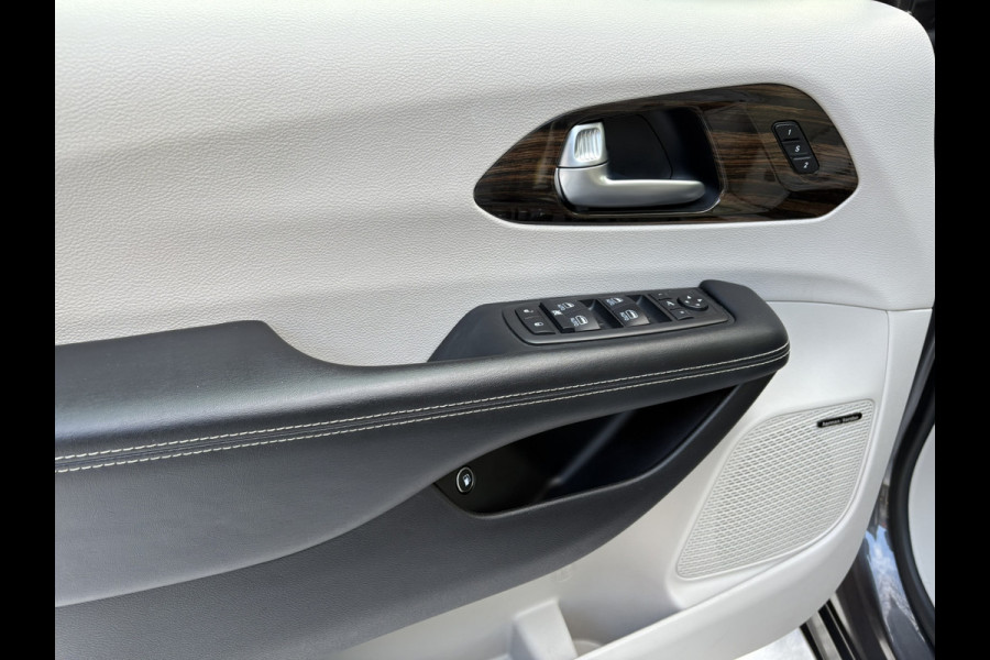 Chrysler Pacifica 3.6 V6 Hybrid PHEV LIMITED