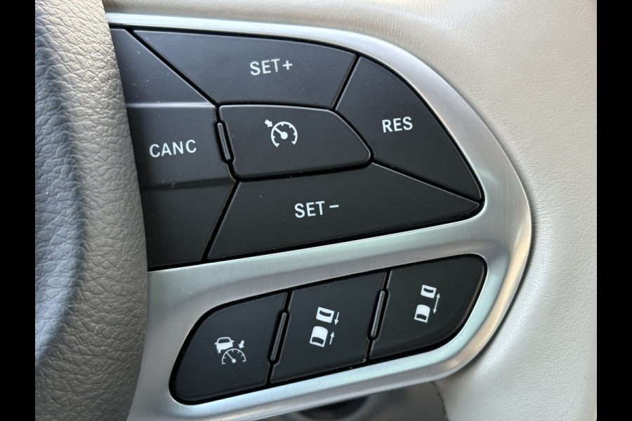 Chrysler Voyager 3.6 V6 Hybrid PHEV LIMITED