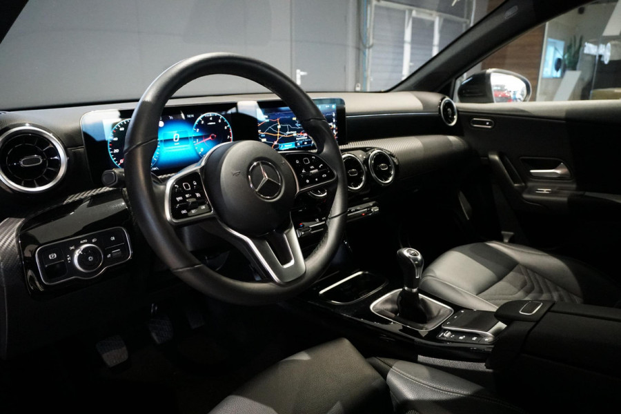 Mercedes-Benz A-Klasse 180 136PK + WIDE SCREEN / CAMERA / STOELVERWARMING /